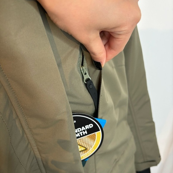 Brand new - Columbia women Winter jacket S with tag on - Picture 15 of 17